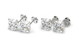 Side-by-side comparison of diamond studs with screwback and pushback settings, highlighting their design and fastening mechanisms.