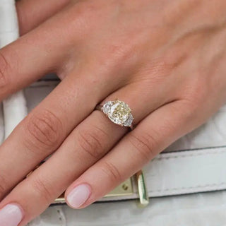 Aurelia Halo Ring