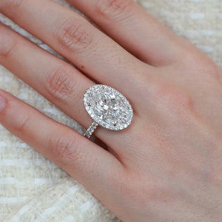 Grandeur Halo Ring